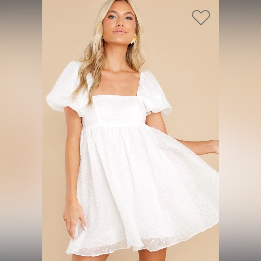 Red Dress Song and Dance White Dress Size S